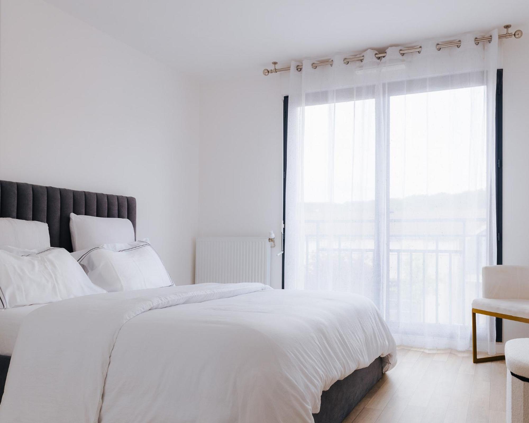 Appartement Luxueux, Neuf & Equipe A Versailles, Saint-Cyr-L'Ecole Exterior photo